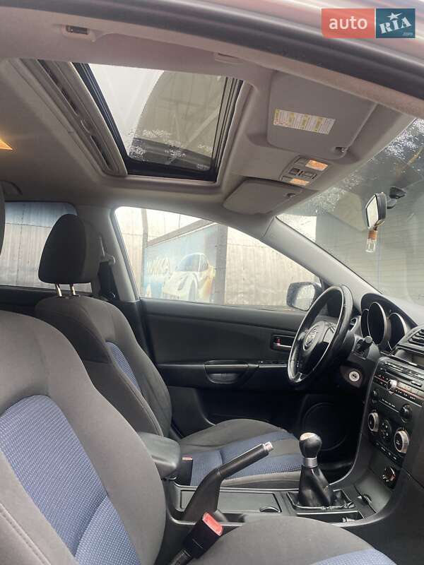 Хэтчбек Mazda 3 2003 в Кутах