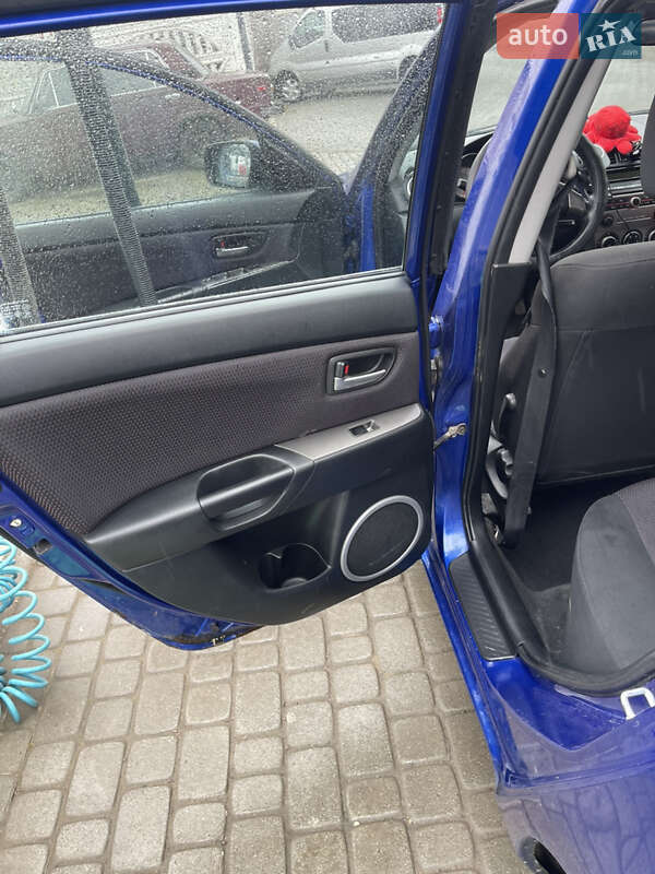 Хэтчбек Mazda 3 2006 в Ивано-Франковске