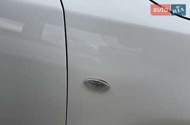 Седан Mazda 3 2004 в 