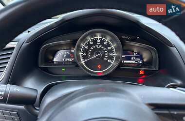Седан Mazda 3 2016 в 