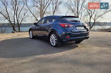 Хэтчбек Mazda 3 2017 в Киеве