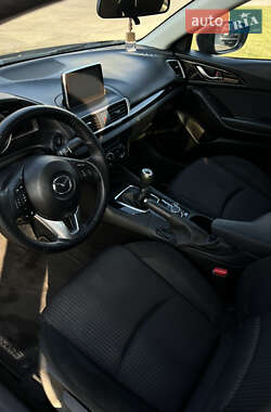Седан Mazda 3 2016 в 