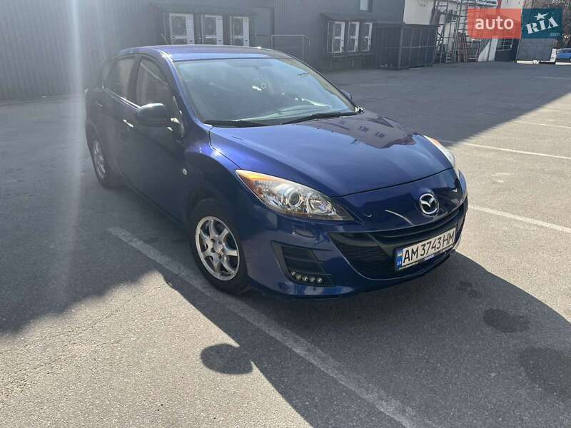 Хетчбек Mazda 3 2010 в Житомирі
