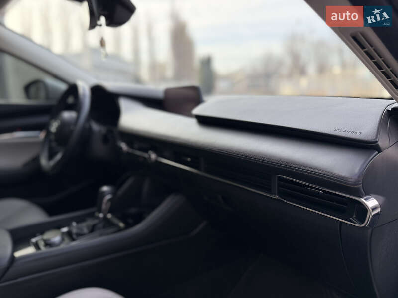 Седан Mazda 3 2019 в Киеве