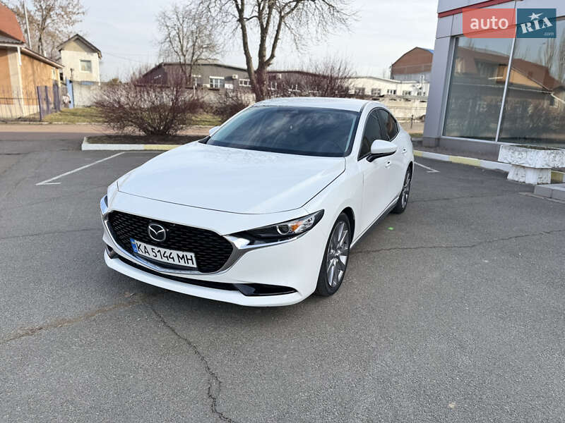 Седан Mazda 3 2019 в Киеве