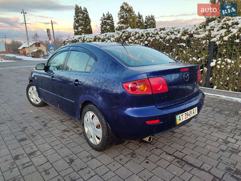 Седан Mazda 3 2004 в Долине