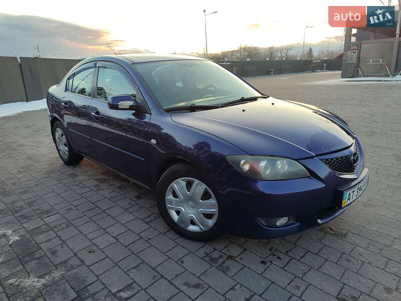 Седан Mazda 3 2004 в Долине