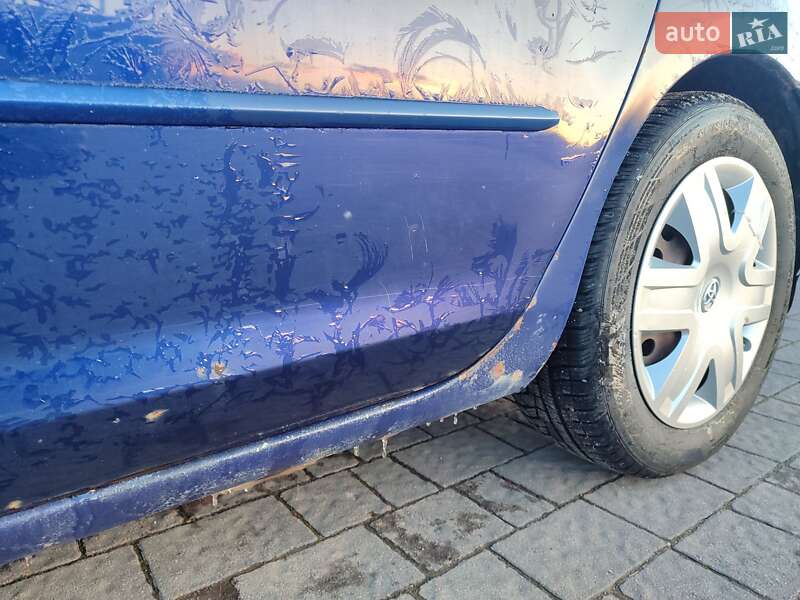 Седан Mazda 3 2004 в Долине