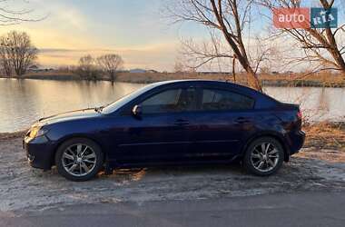 Седан Mazda 3 2004 в 