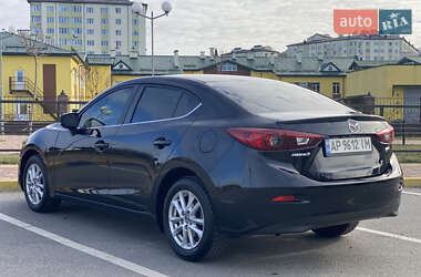 Седан Mazda 3 2017 в 