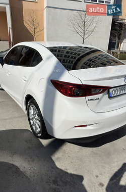 Седан Mazda 3 2014 в 