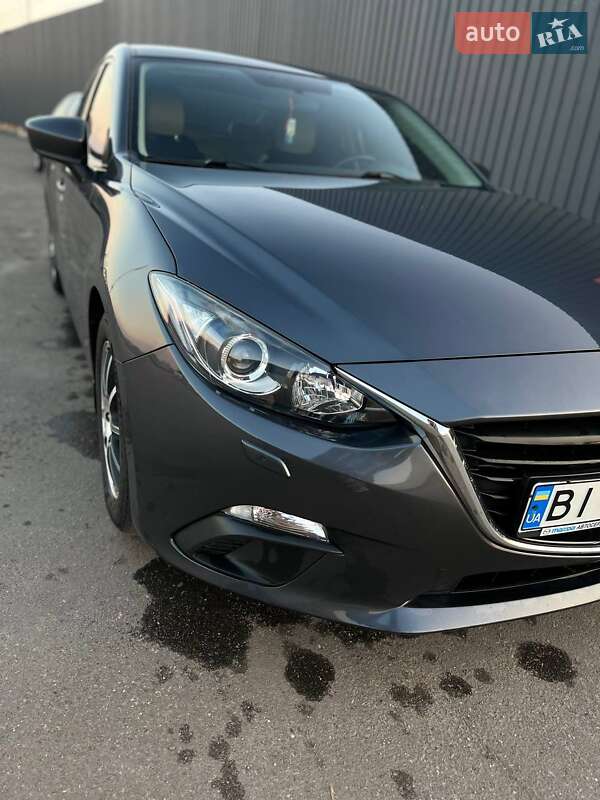 Седан Mazda 3 2016 в Полтаве
