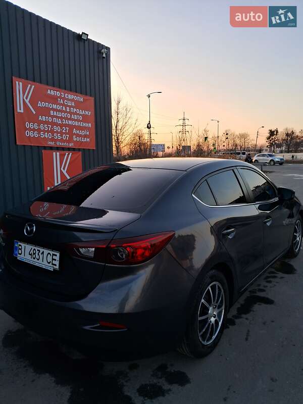 Седан Mazda 3 2016 в Полтаве