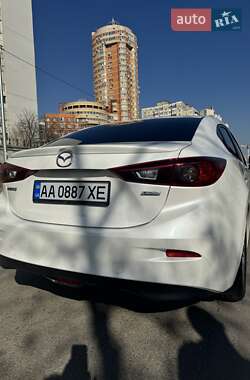 Седан Mazda 3 2015 в 