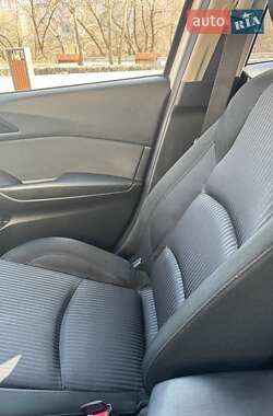 Седан Mazda 3 2015 в 