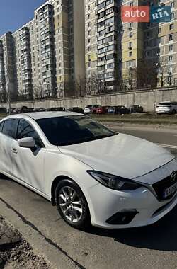 Седан Mazda 3 2015 в 