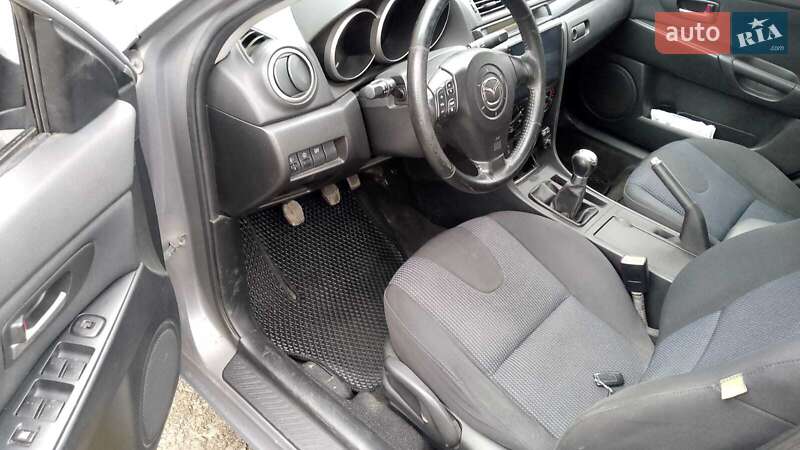 Седан Mazda 3 2004 в Харкові