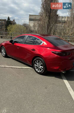 Седан Mazda 3 2019 в 
