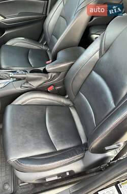 Седан Mazda 3 2014 в 