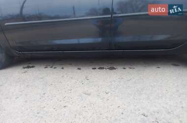 Хэтчбек Mazda 3 2004 в 