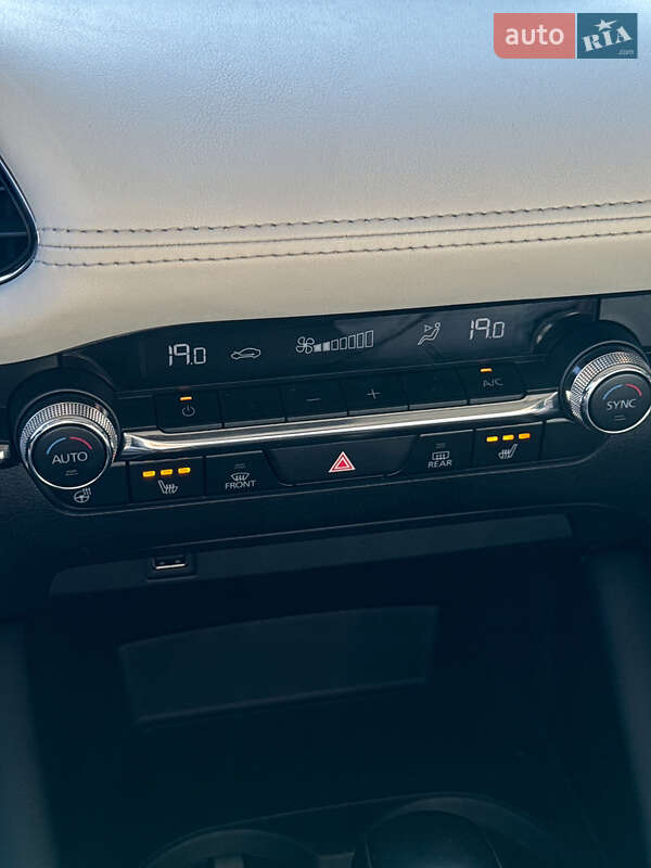 Седан Mazda 3 2020 в Києві