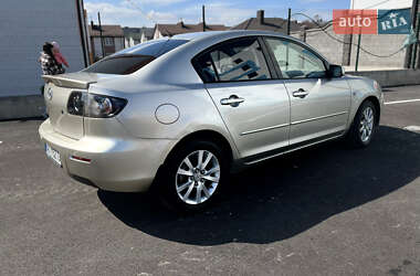 Седан Mazda 3 2006 в 