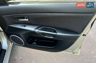 Седан Mazda 3 2006 в 
