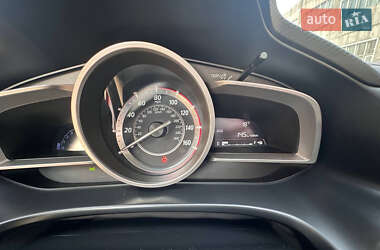 Седан Mazda 3 2014 в 