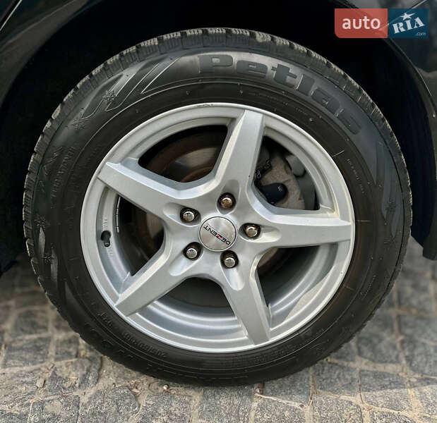 Седан Mazda 3 2015 в Днепре