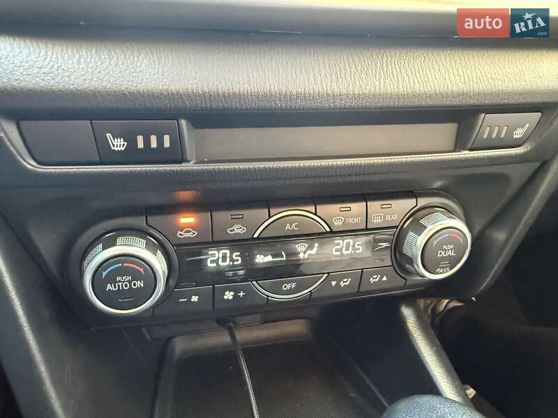 Седан Mazda 3 2018 в Києві