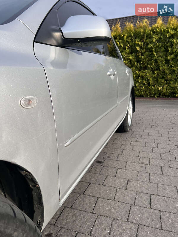 Хетчбек Mazda 3 2004 в Стрию