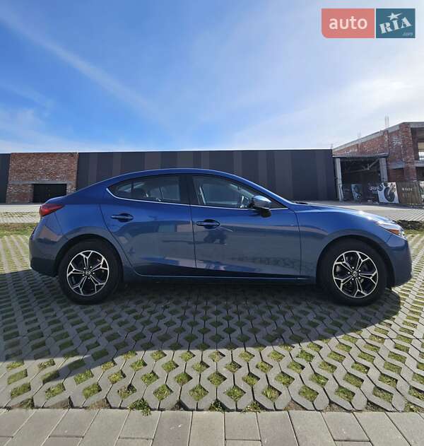Седан Mazda 3 2016 в Хмельницком
