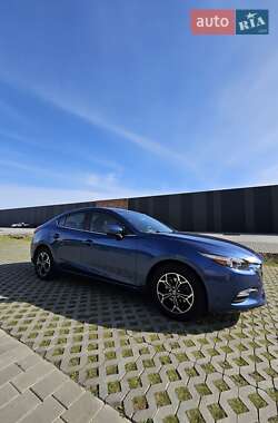 Седан Mazda 3 2016 в Хмельницком