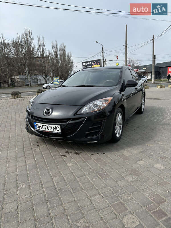 Седан Mazda 3 2012 в Киеве