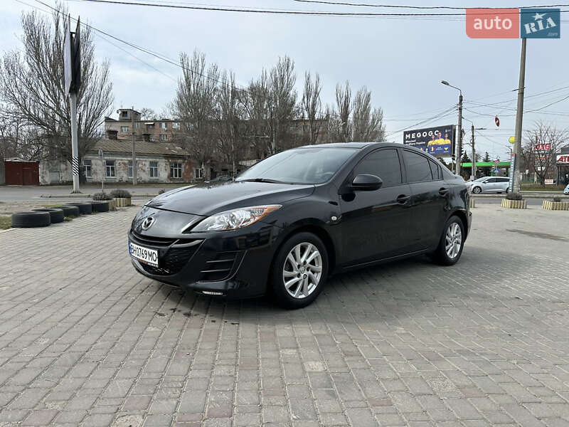 Седан Mazda 3 2012 в Киеве