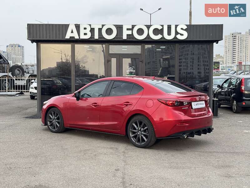 Седан Mazda 3 2016 в Киеве