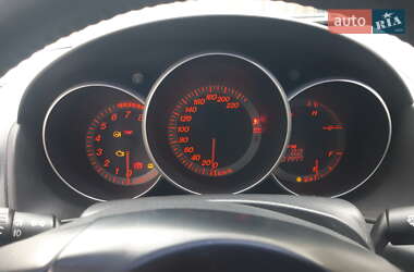 Седан Mazda 3 2004 в 