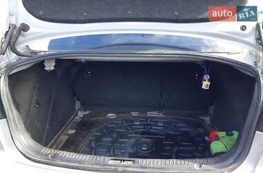 Седан Mazda 3 2004 в 