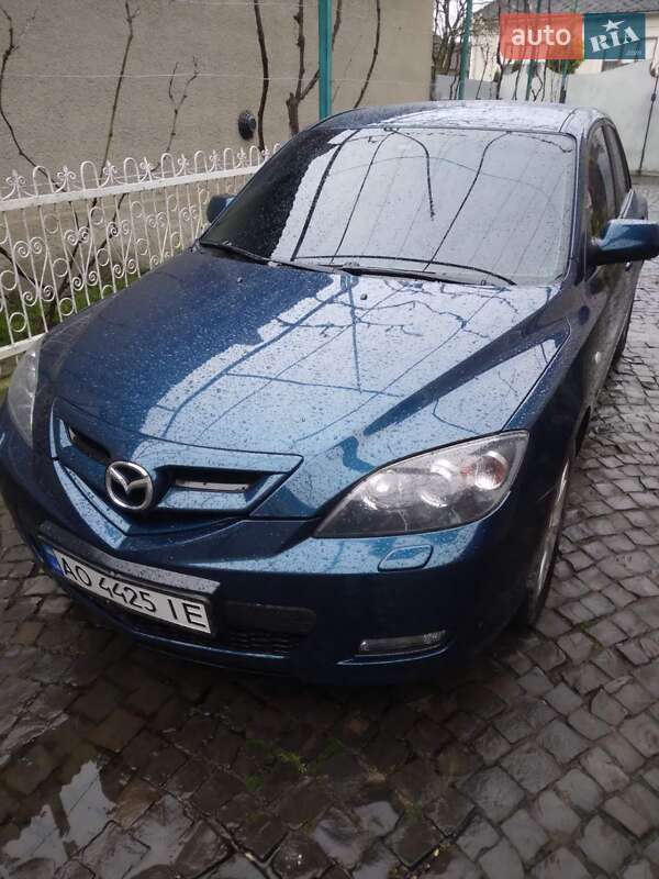 Хэтчбек Mazda 3 2007 в Мукачево