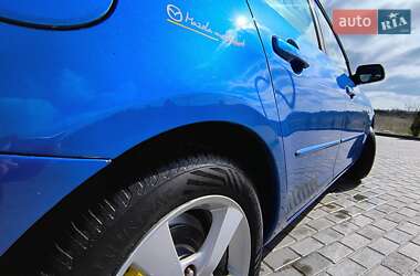Седан Mazda 3 2006 в 