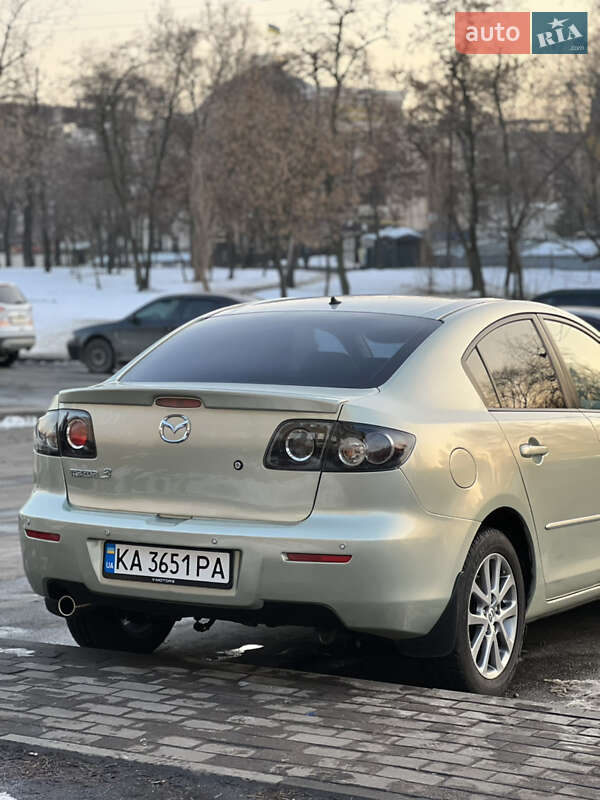 Седан Mazda 3 2008 в 