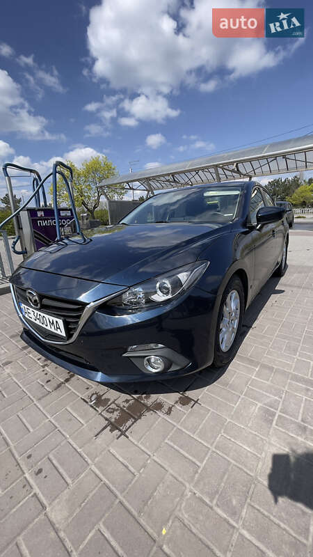 Седан Mazda 3 2016 в 