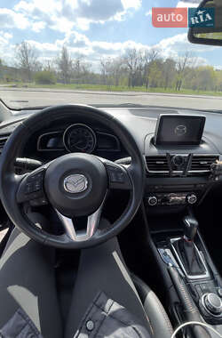 Седан Mazda 3 2016 в 