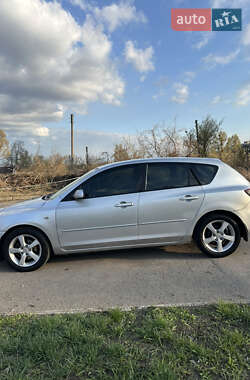 Хетчбек Mazda 3 2004 в 