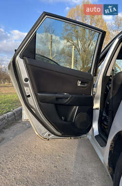 Хетчбек Mazda 3 2004 в 