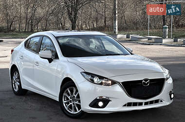 Седан Mazda 3 2015 в 