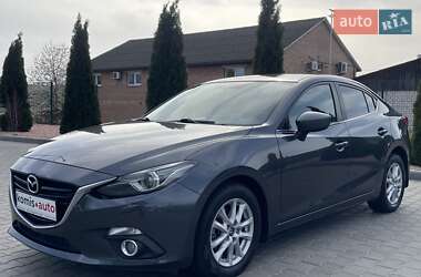 Седан Mazda 3 2014 в 