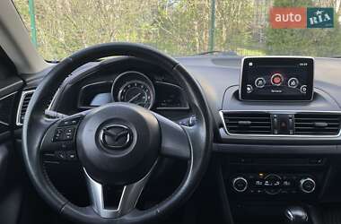 Седан Mazda 3 2014 в 