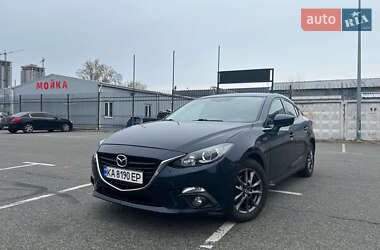 Седан Mazda 3 2015 в 