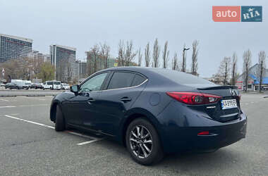 Седан Mazda 3 2015 в 